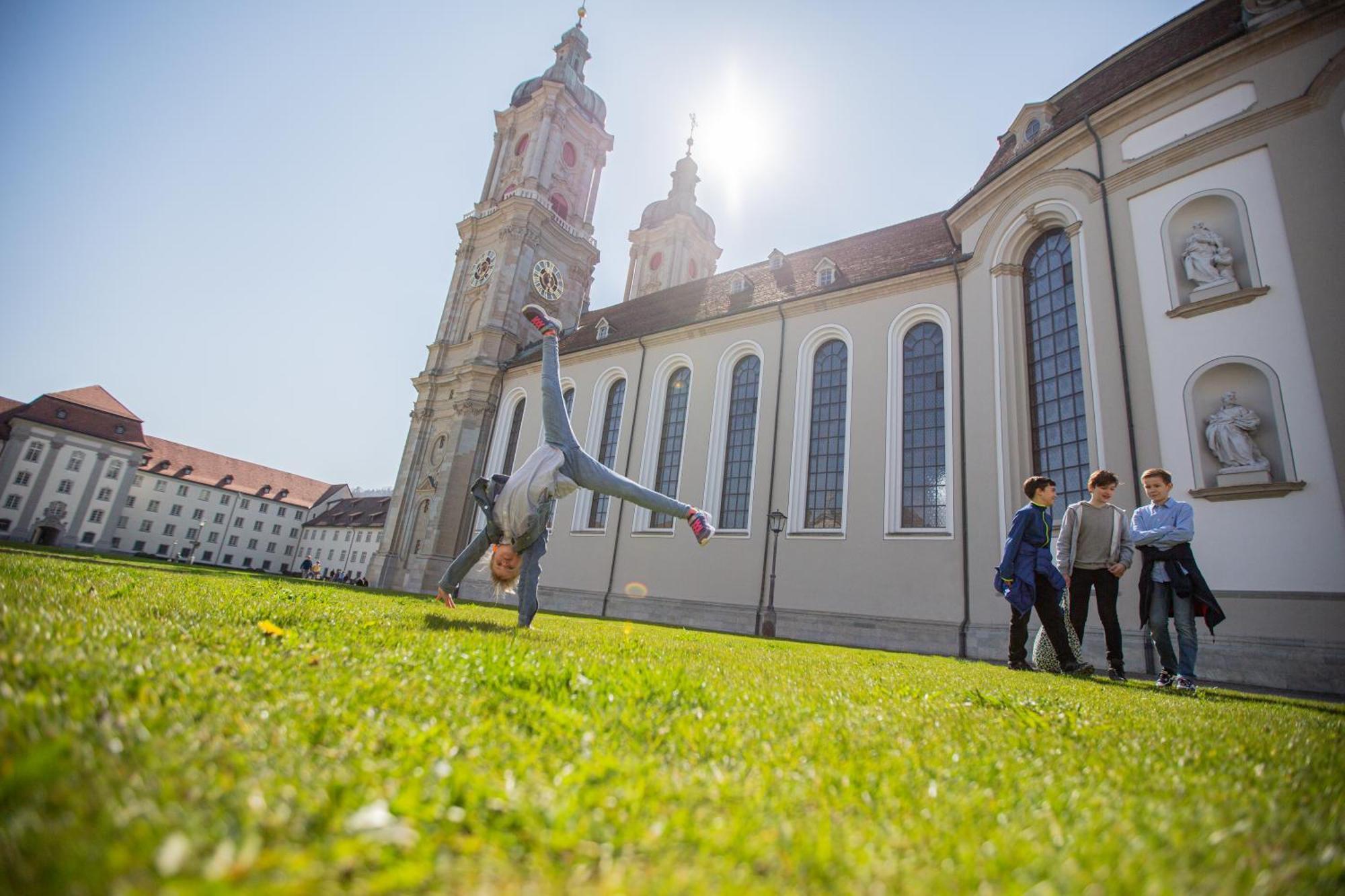 Sankt Gallen Ost 1 - Olma - Zentral - Culture Exterior photo